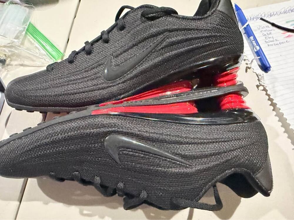 Nike Shox R4 Black and Red worn 1 time.
